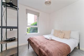Spacious 2BR Springfield Flat with Free Parking - 7