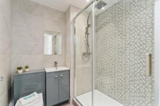 Johnstone 3BR Spacious flat with free Parking - 1