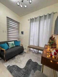 TROPICAL ESCAPE Cozy Abode Minutes from the Pool - 5