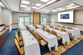 Holiday Inn Express & Suites Miami Kendall by IHG - 3