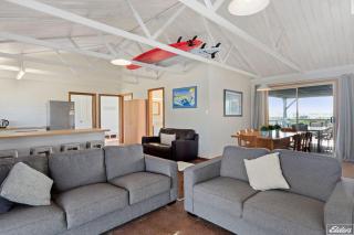 Beach Cottage - One Street to Beach Recently Renovated Holiday Home - 6