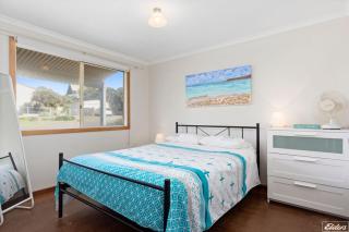 Beach Cottage - One Street to Beach Recently Renovated Holiday Home - 1