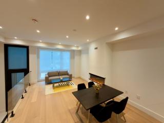 New Luxury Home Steps from Lake Ontario - 8