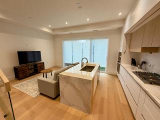 New Luxury Home Steps from Lake Ontario - 9