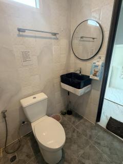 Cozy 1 Bedroom, Workspace, Smart TV, 2 ACs - 4