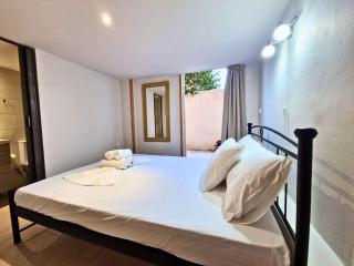 Penelope's Messini Suite - 3