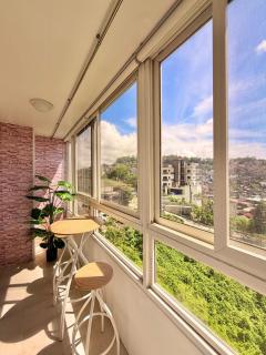 BAGUIO Cozy 2BR Suite Overlooking scenic view - 8