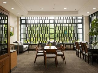 Grand Tropic Suites Hotel - 4