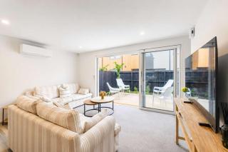 Modern Two Storey Stay with Private Patio - 5