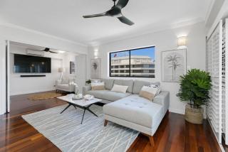Stunning Coastal 3 Bedroom Apartment in Cairns CBD - 7