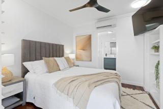 Stunning Coastal 3 Bedroom Apartment in Cairns CBD - 2