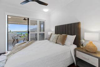 Stunning Coastal 3 Bedroom Apartment in Cairns CBD - 1