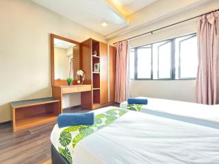Top Floor, Mountain, Sunrise & Bee farm view , Hilltop Hotel Apartment In Cameron Highlands - 3