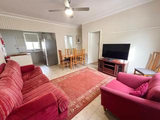 Clarkes Flat 2 - 9