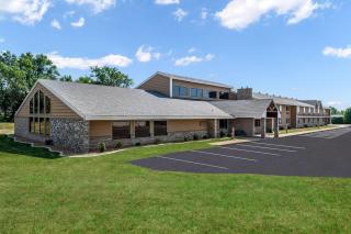 AmericInn by Wyndham Dickinson - 8