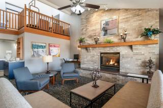 AmericInn by Wyndham Dickinson - 3