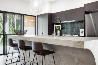 Luxury Modern 4 BR Pet Friendly Family Beach Home - 9