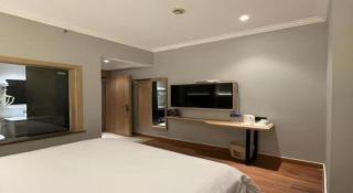 GreenTree Inn Shanghai Hongqiao Hub Convention Center Jinghua Road Shell Hotel - 4