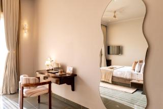 ELIVAAS Signature Raj Suites Pet-Friendly Hotel Suite with Pvt Pool & Aravalli Hill Views - 4
