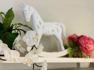 Designer Decor Home with 8Beds at Williams Landing - 2