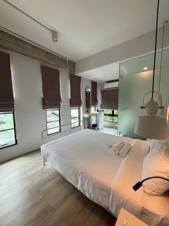 Bedspread Hostel - 6