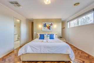 StayAU Family Home Comfort in Caroline Springs - 6