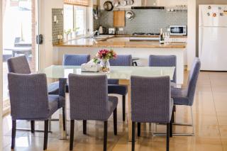 StayAU Family Home Comfort in Caroline Springs - 5