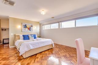 StayAU Family Home Comfort in Caroline Springs - 1