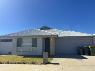 StayAU 5BRM Coastal Retreat for Families Baldivis - 7