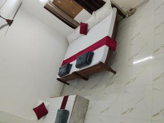 Hotel Ashutosh - 6