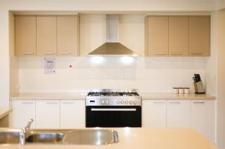 StayAU 4BR Tranquil Family Escape House Point Cook - 3