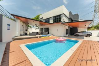 Sri Pelangi Villa KTV Room BBQ Swimming Pool 19 Pax by Stayrene - 0