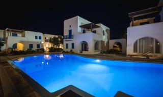 Mykonian Style w Shared Pool Houses 8 & 9 - 4