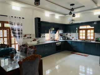 MTR Guesthouse - 5
