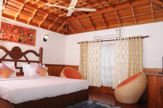 Kumarakom Houseboat Holidays - 3