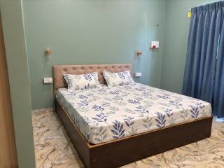 FabHotels Florenza - 6