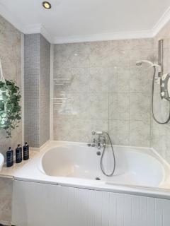 Sleeps 8 3 bed Mapperley with Garden & Driveway - 5