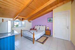 Hillside Hideaway - 1