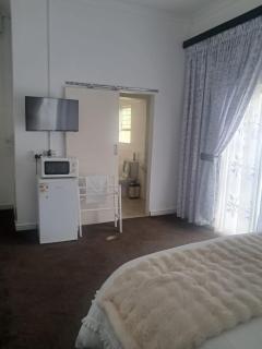 Dlula on 94 Guesthouse - 5