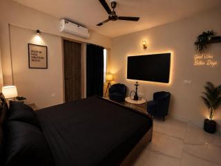 Experience a stylish and fully furnished 3BHK flat - 6