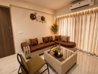 Experience a stylish and fully furnished 3BHK flat - 4