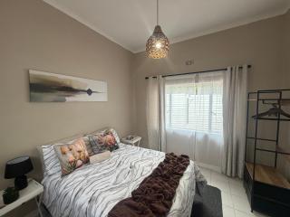 Sunset bachelor suite - 0