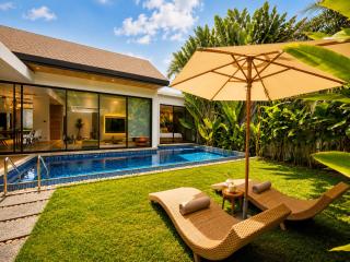 Chic Villa with Pool and Garden near Naiyang Beach - Cocoon 1 34-13 - 0