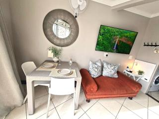 The Clinton - cozy studio escape close to Sandton - 5