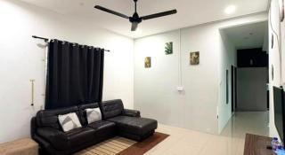 OYO HOME 90646 Casaria Paka Homestay - 9