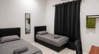 OYO HOME 90646 Casaria Paka Homestay - 4