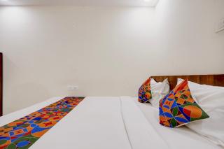 FabHotel Dhaya Grand Inn - 9
