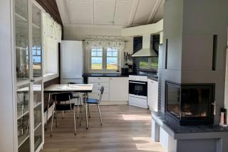 Flakstad Seaside Farmhouse - 3