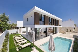 New, 4 bedroom villa with pool, 100 meters from the beach - 9