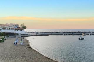 Cottage, Panormo - 9